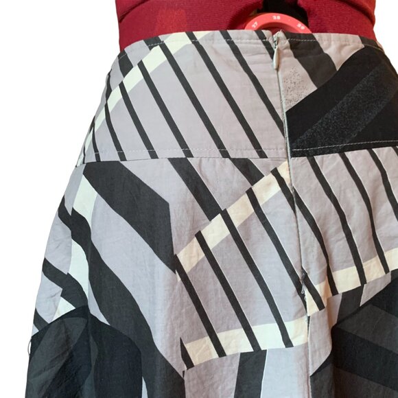 VERO MODA - A-linePatterned Banded Waist Flared Skirt with pockets - size 38 - Picture 5 of 12